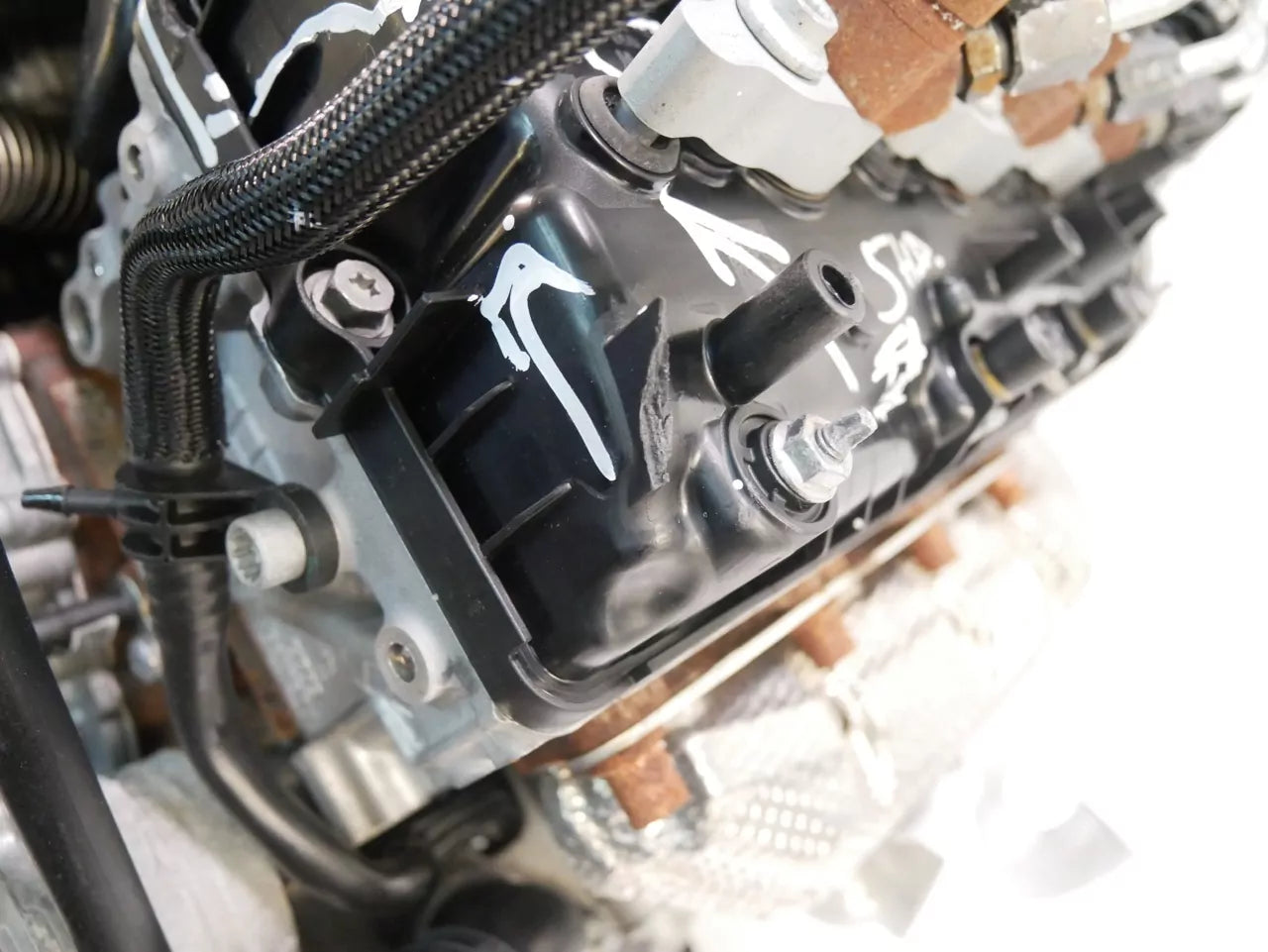 Motor Volkswagen Touareg CR7 3.0 TDI DPYD DPY 059100041M