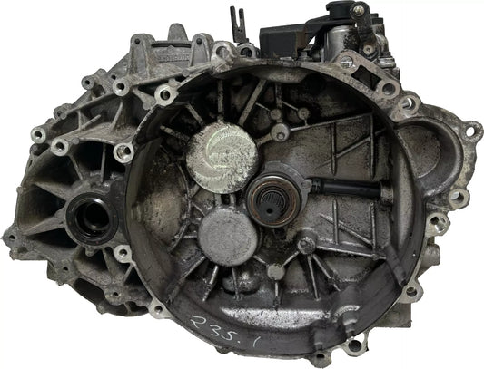 Caja de cambios Caja de cambios manual Volvo V70 MK2 285 2,4 D5 D5244T5 M66 8252153