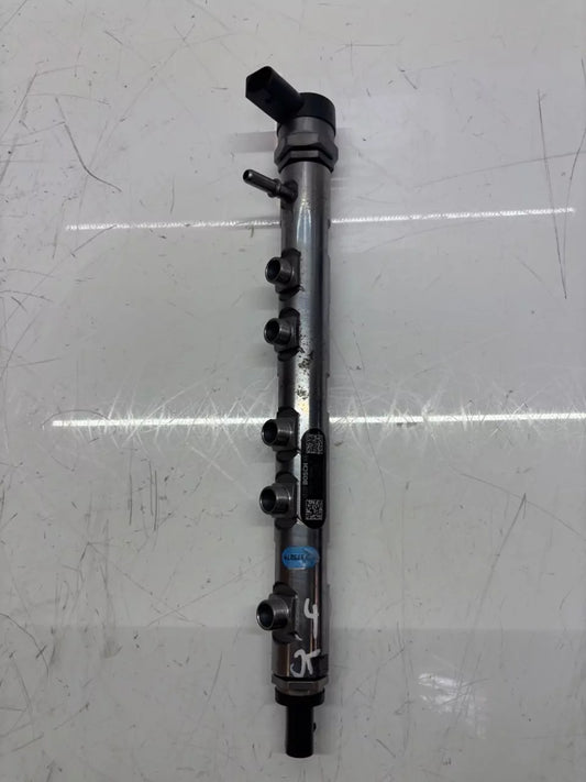 Tubo de raíl Toyota BMW Avensis 1.6 D4-D 1WW N47C16A N47 8514166
