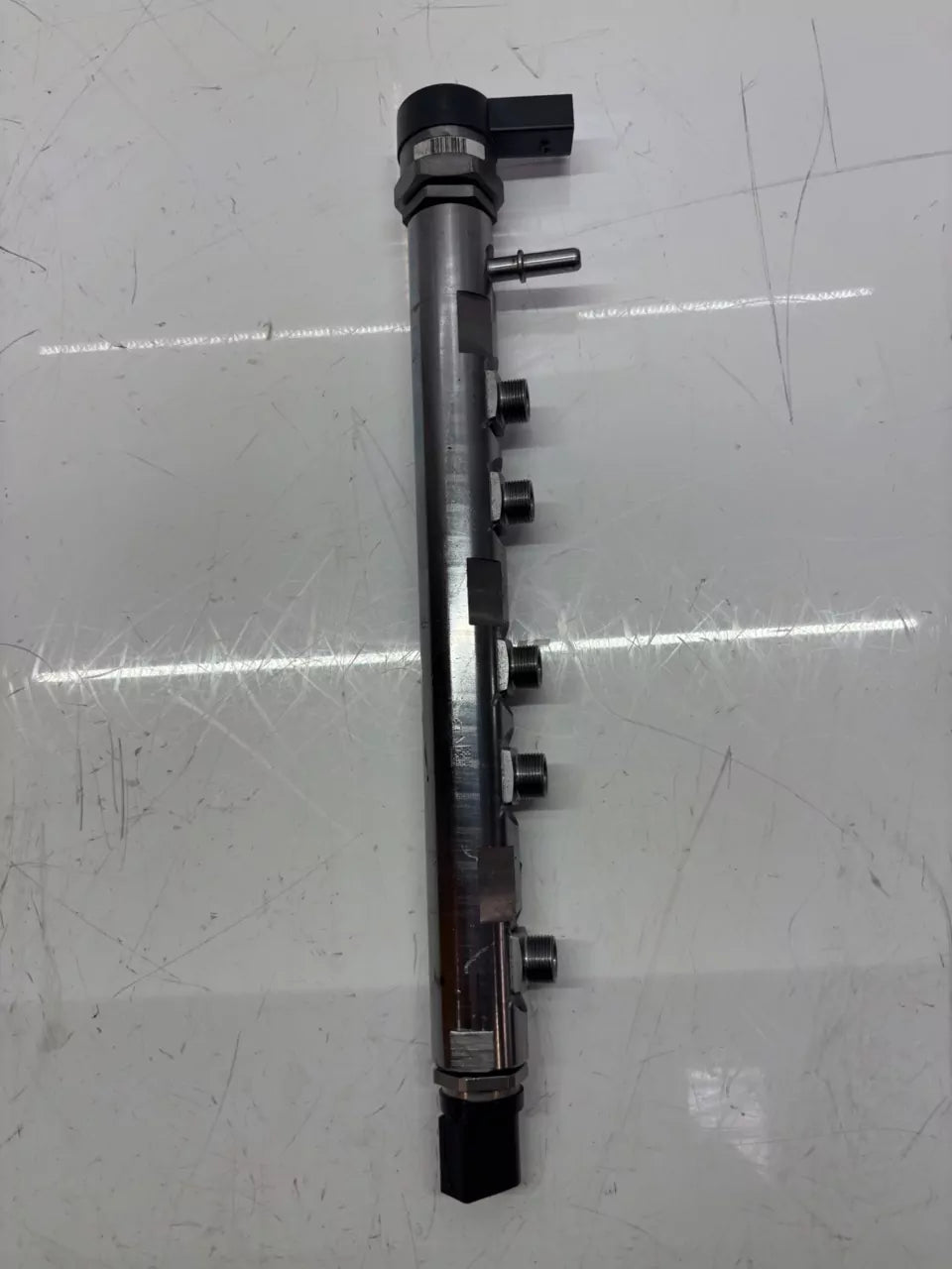 Tubo de raíl Toyota BMW Avensis 1.6 D4-D 1WW N47C16A N47 8514166