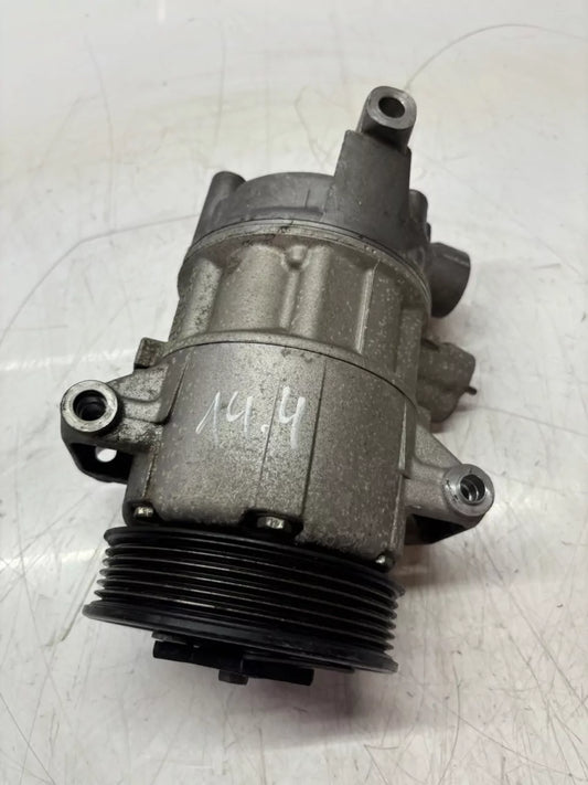 Compresor de aire acondicionado Audi Seat Skoda Volkswagen A3 Passat 1.4 TSI CZEA CZE 5Q0816803B
