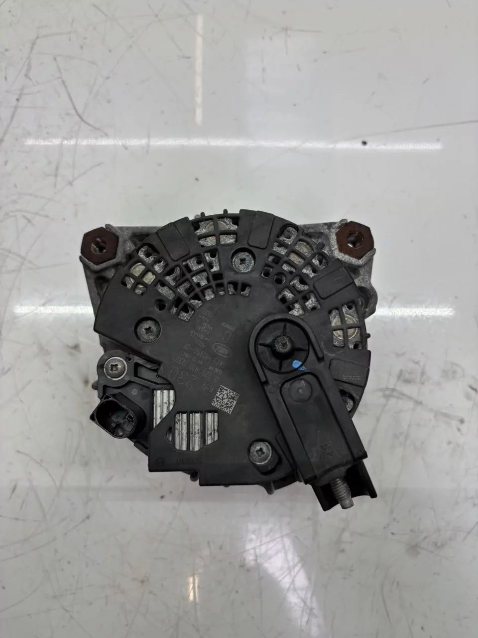 Alternador Land Rover 2.0 D 204DTD AJ20D4 LR079256 GX73-10300-ES
