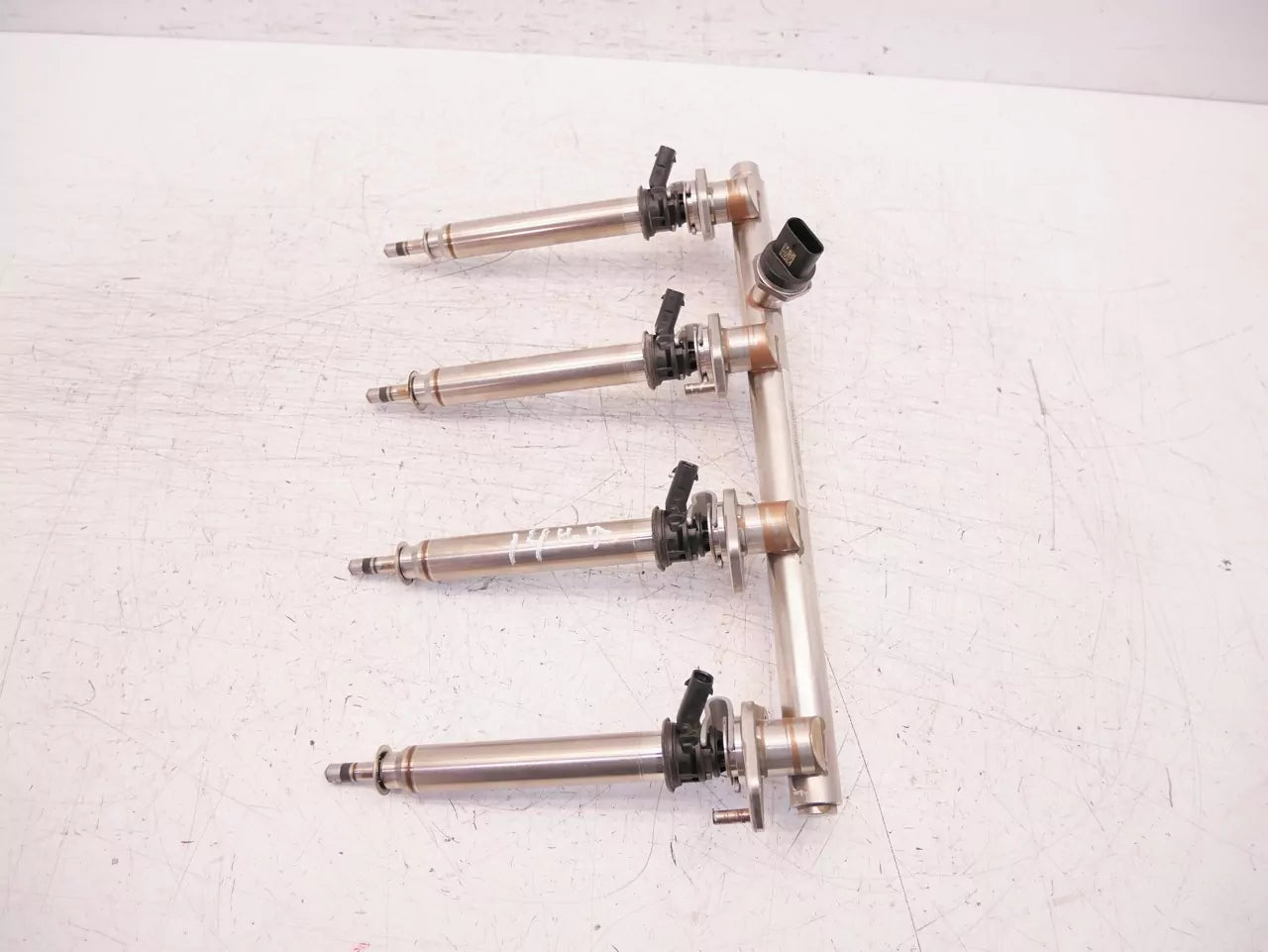 Rampa inyectora Mercedes-Benz Clase C 2.0 C200 M274.920 274.920 A2740703800