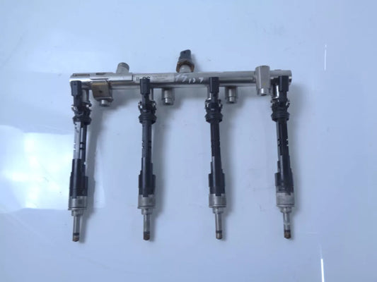 Rail de inyectores Nissan Qashqai MK2 1.3 DIG-T HR13DDT HR13 175200298R