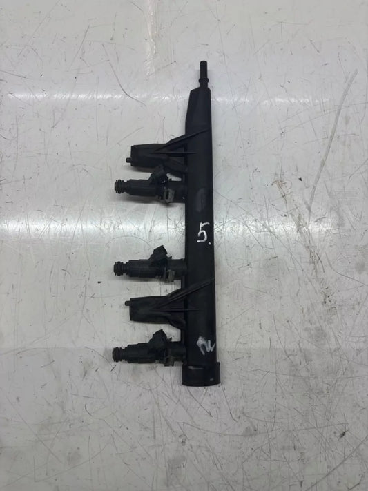 Carril del inyector Peugeot Citroen 1.2 VTi EB2 HMZ HM01 9676020480