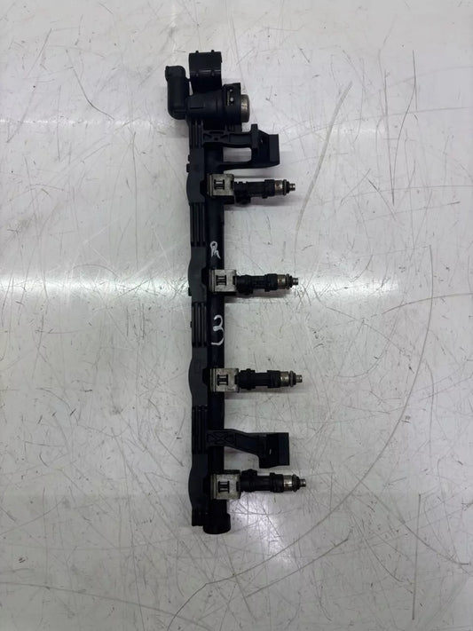Barra de inyectores Ford Fiesta 1.25 gasolina SNJB C12HDEZ 8AGG-9H487-AC