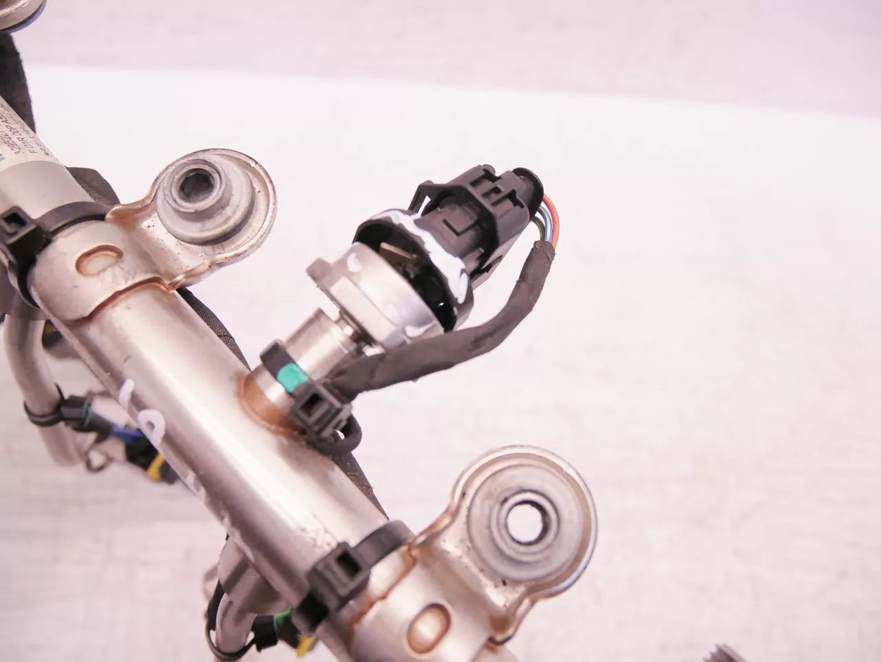 Rampa inyectora Defectuoso MG HS AS23 1.5 T Hybrid 15E6E 15E4E 10764091