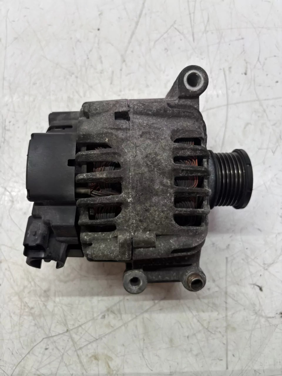 Alternador Citroen Peugeot 1.6 VTi 5FS EP6C 5F01 V761548480