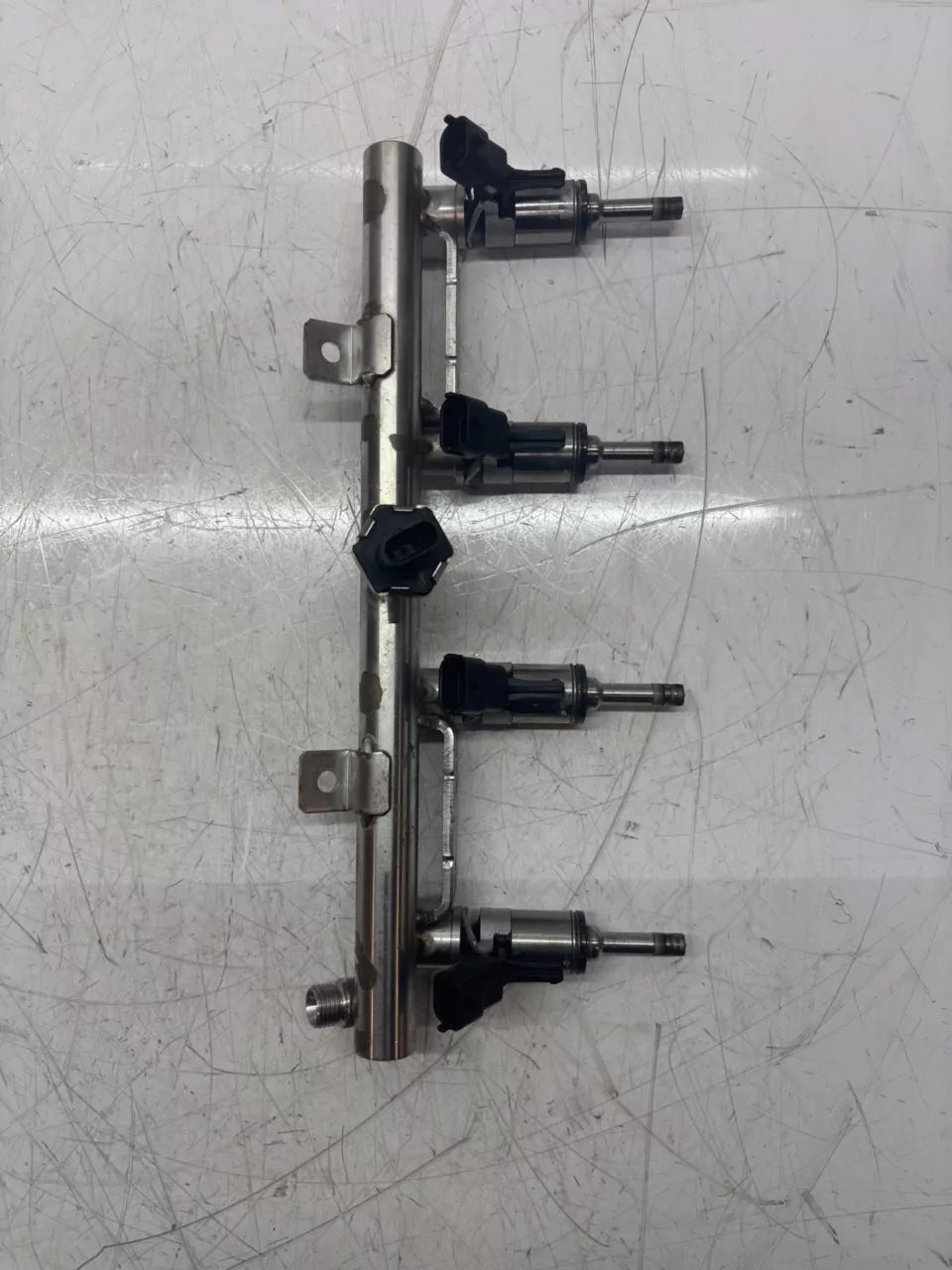 Riel de inyectores Peugeot 308 1.6 GTi EP6FADTR EGX 508 9814468180 9809802380