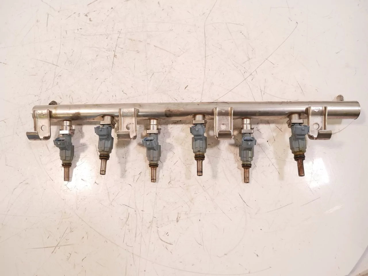 Rampa inyectora Volkswagen Touareg 7L 3.2 V6 BMX 022133315J