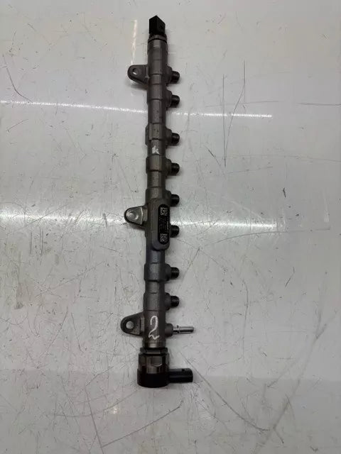 Tubo de raíl BMW Serie 5 G30 G31 3.0 d 530d B57D30A B57 8571569