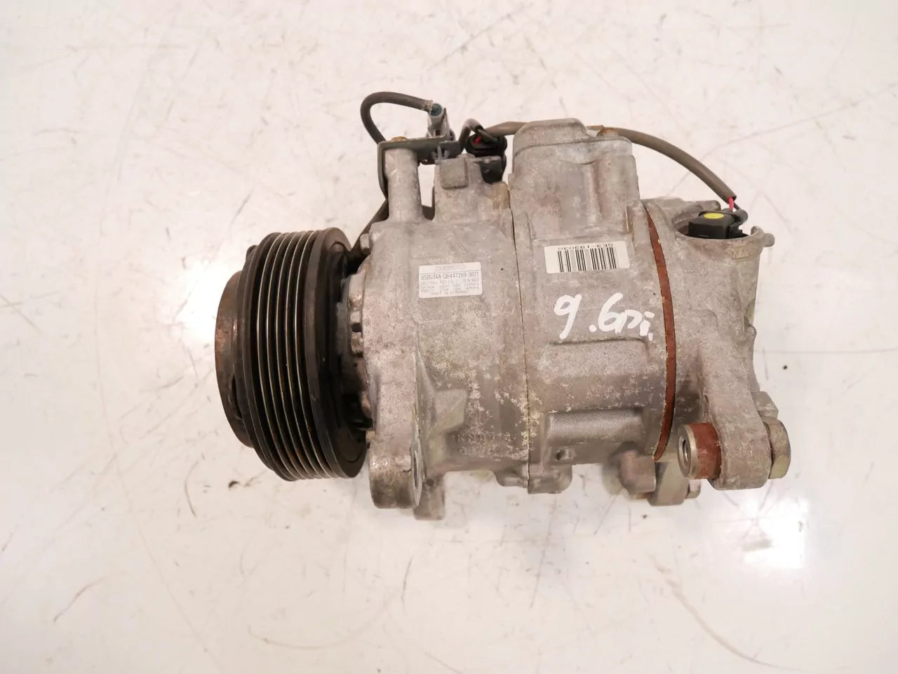 Compresor de aire acondicionado BMW Serie 5 Touring F11 2.0 520 d N47D20C N47 447260-3821