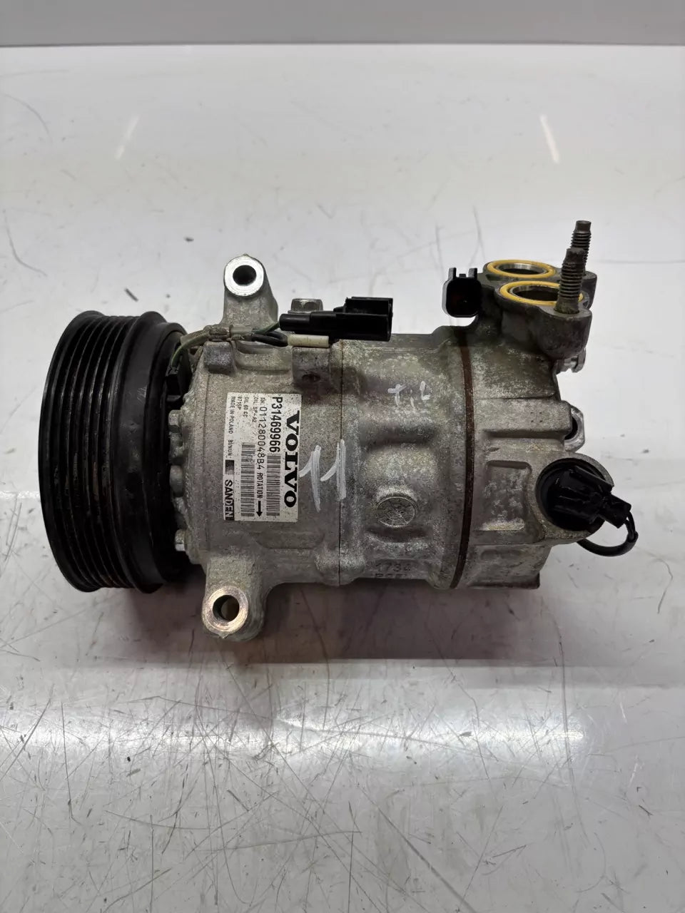 Compresor de aire acondicionado Volvo V40 525 2.0 T2 B4204T17 31469966