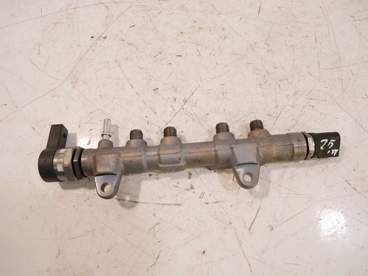 Tubo de raíl BMW Mini F45 F46 F55 F56 1.5 B37C15A B37 8511629 0445213026