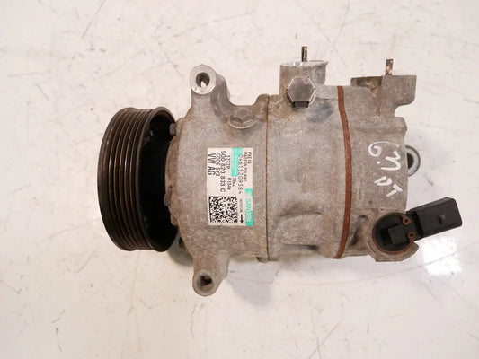Compresor de aire acondicionado Skoda Octavia 5E5 2.0 TDI CKFC CKF 5Q0820803C