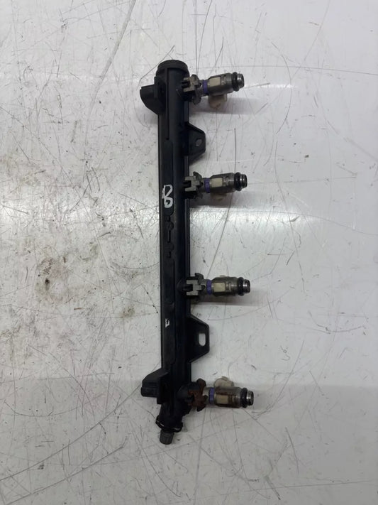 Rampa inyectora Skoda Volkswagen Golf 1.4 CGGA CGG 036133320C