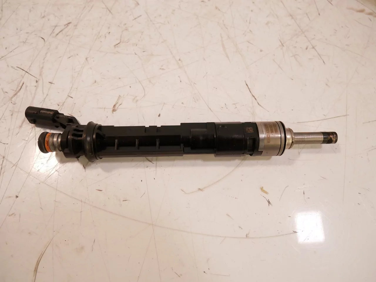 Inyector Nissan Qashqai J11 1,3 DIG-T HR13DDT 166002932R