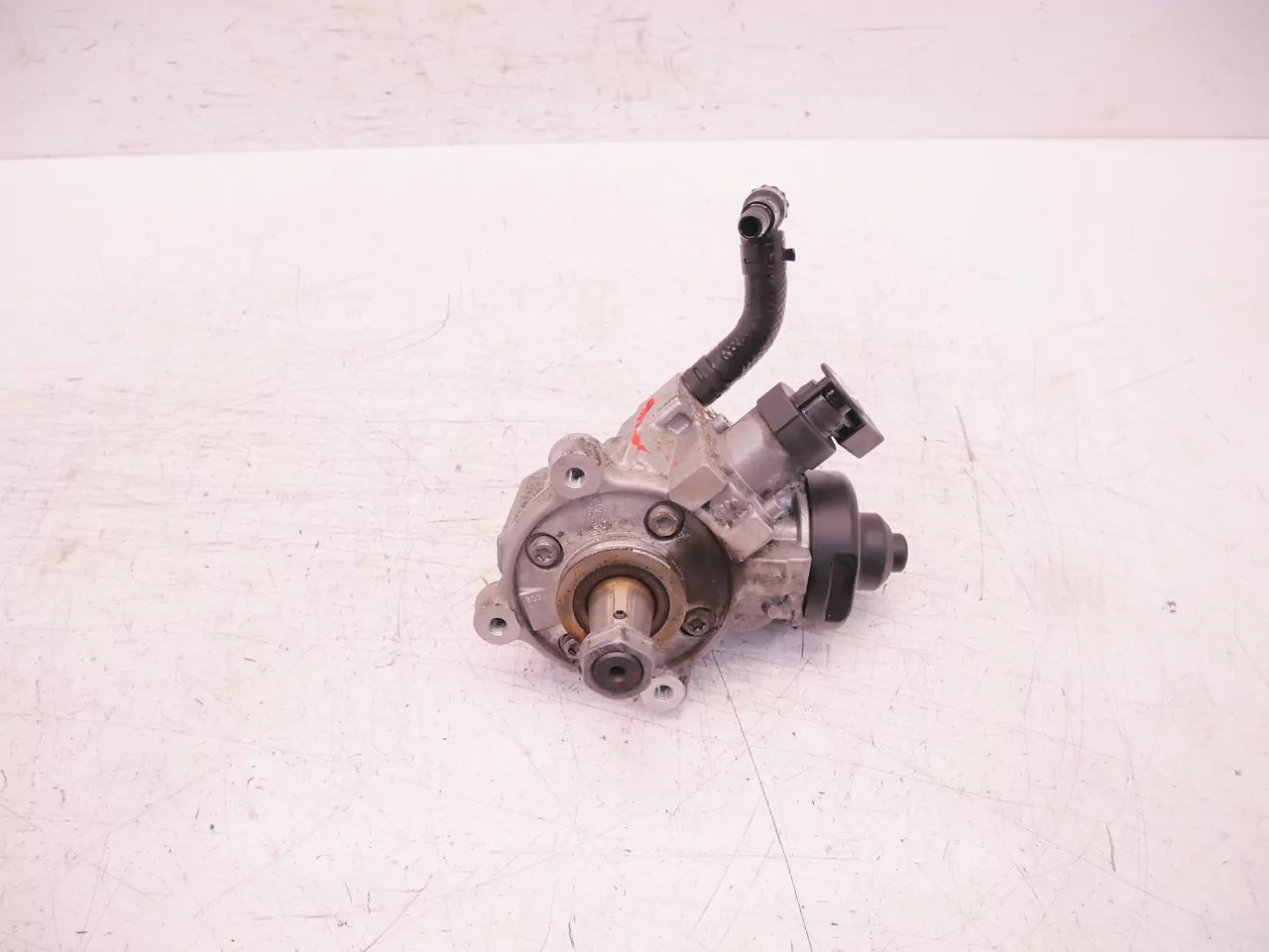 Bomba de alta presión Audi Seat Leon A3 1.6 TDI CLHA CLH 04L103755D 0445010537