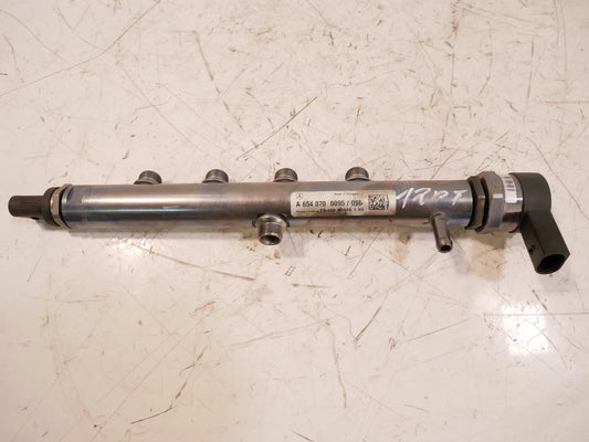 Tubo de raíl Mercedes-Benz 2.0 654.920 OM654.920 A6540700095