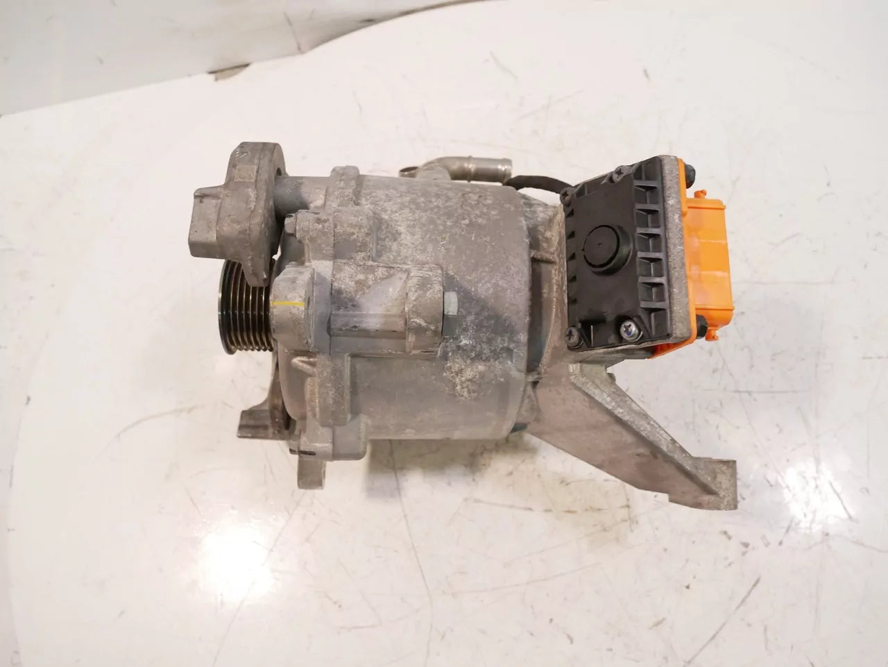 Alternador Hyundai Santa FE IV 1.6 T-GDI Hybrid G4FT 37390-2M900