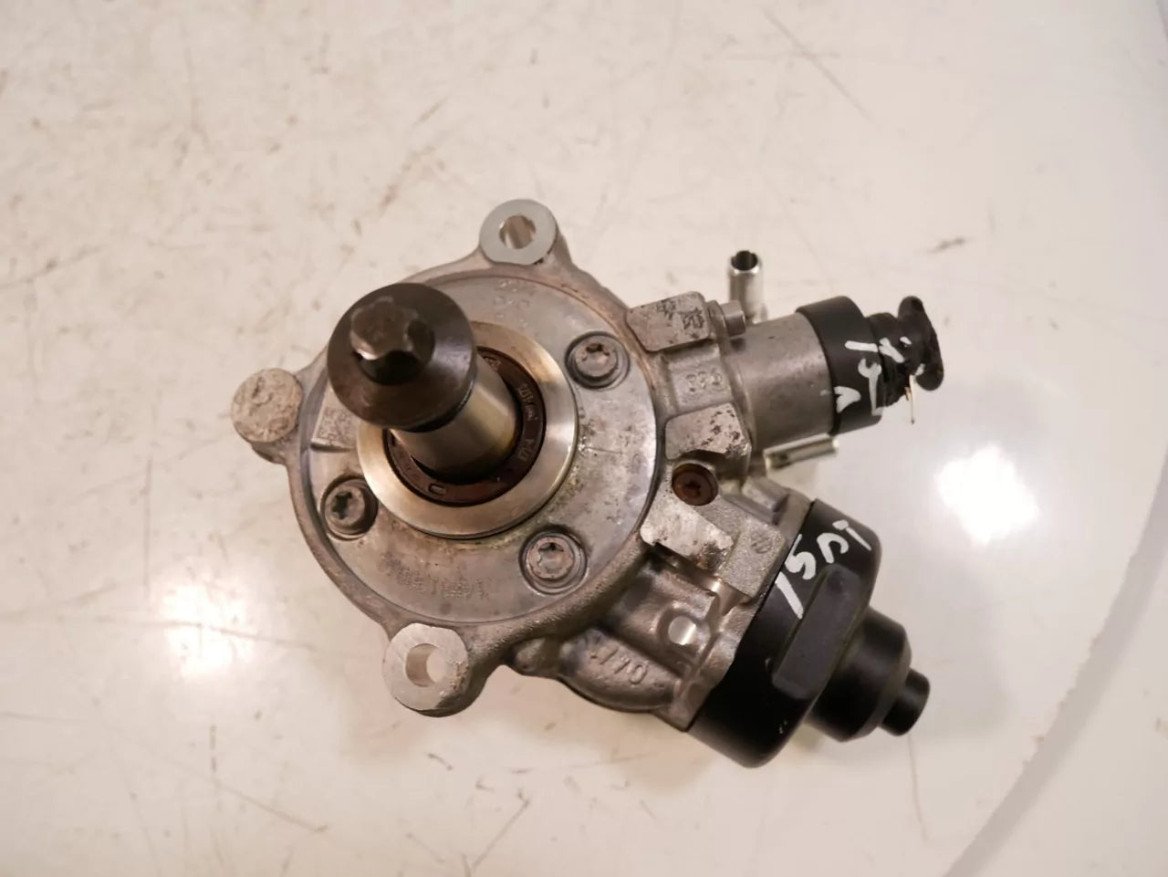 Bomba de alta presión BMW Serie 3 F30 F31 2.0 320d B47D20A B47 0445010768 8511626