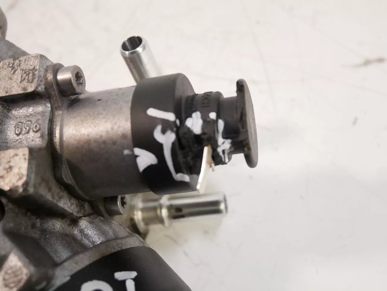 Bomba de alta presión BMW Serie 3 F30 F31 2.0 320d B47D20A B47 0445010768 8511626