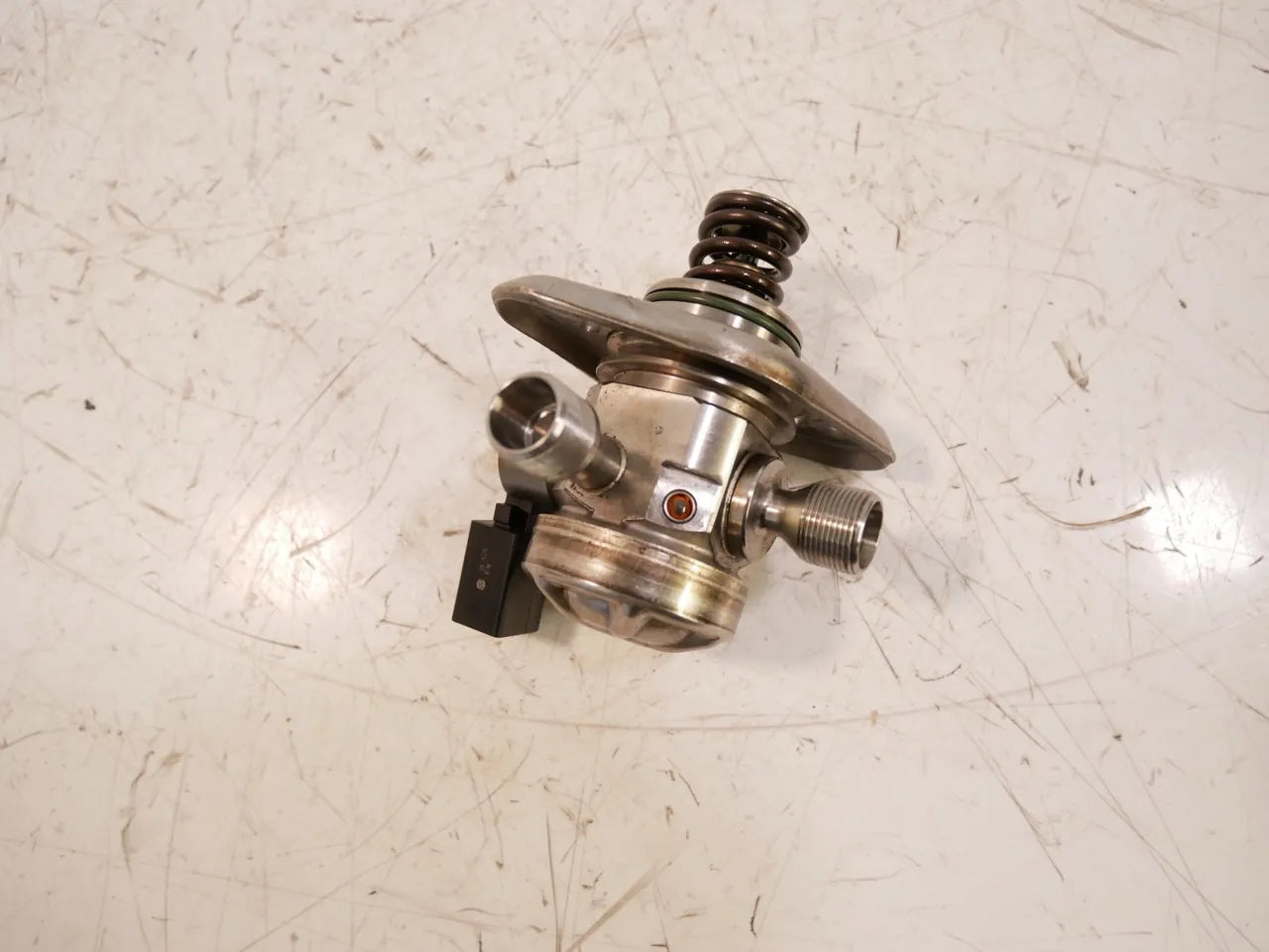 Bomba de combustible Nissan Qashqai J12 1.3 DIG-T HR13DDT HR13 166303162R