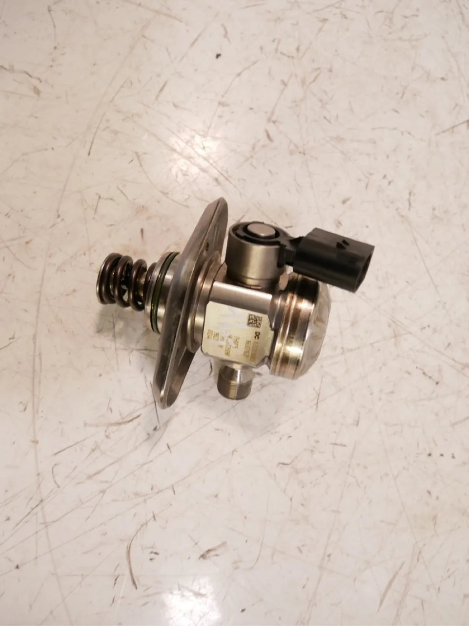 Bomba de combustible Nissan Qashqai J12 1.3 DIG-T HR13DDT HR13 166303162R