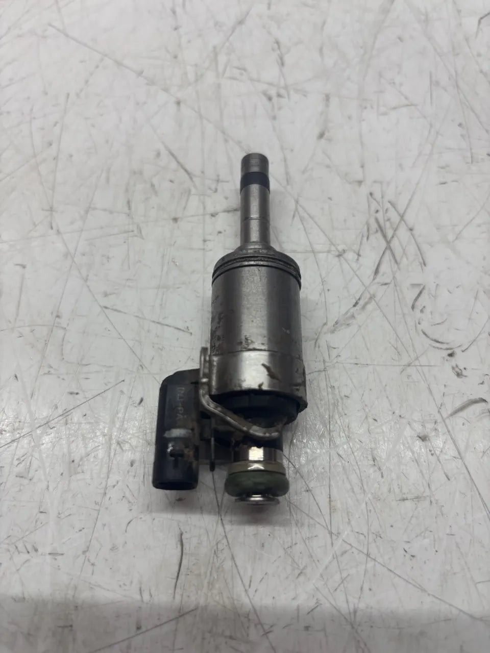 Inyector Volvo XC40 1.5 T3 B3154T2 32208203