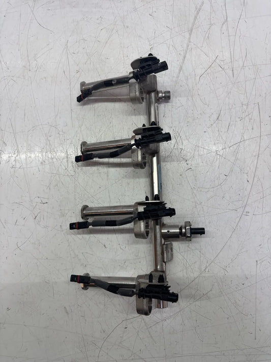 Rampa inyectora Volvo XC40 2.0 B5 Mild Hybrid B420T2 31478396