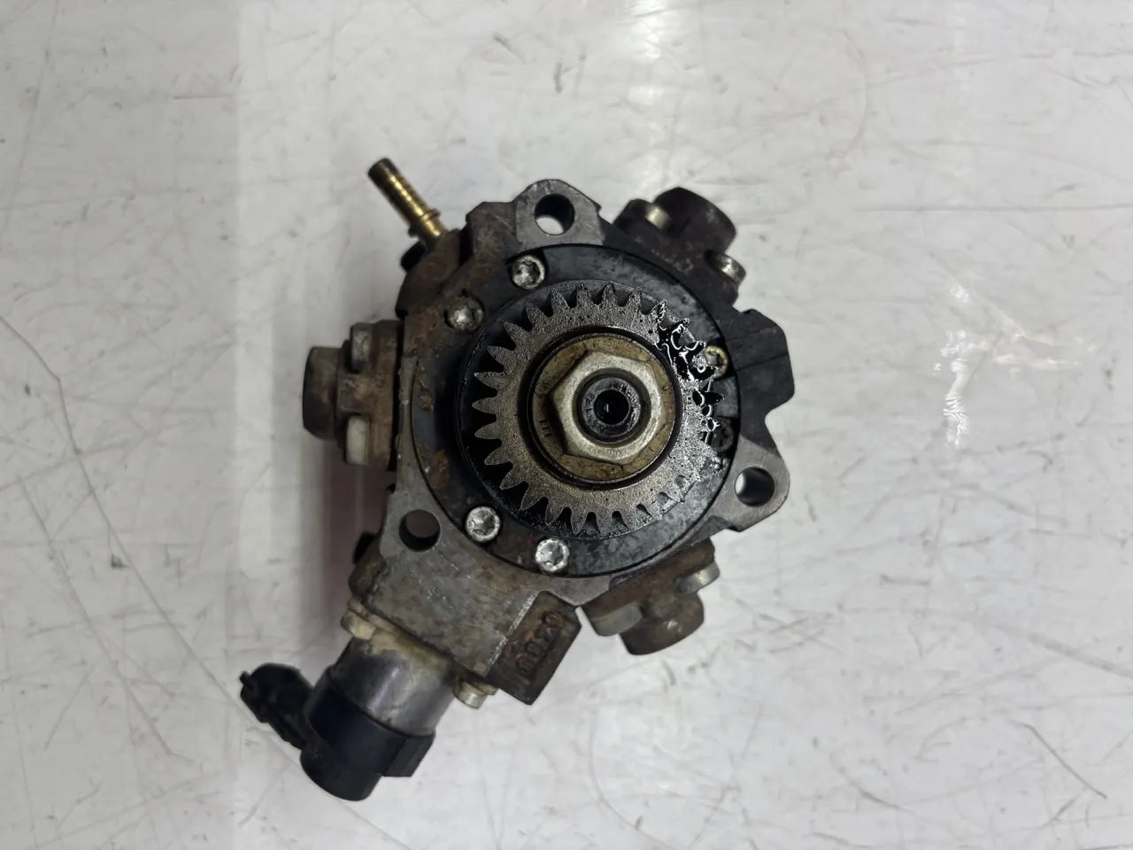 Bomba de alta presión Nissan Qashqai JJ10E 2.0 dCi M9R832 M9R 8200690744