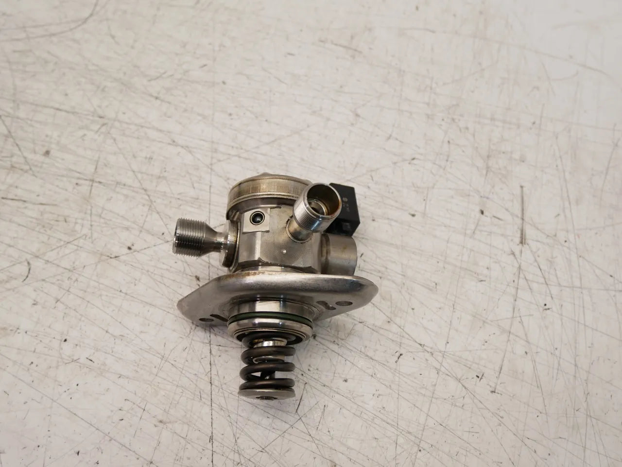 Bomba de combustible Nissan Qashqai J 11 1.3 DIG-T HR13DDT HR13 166303162R