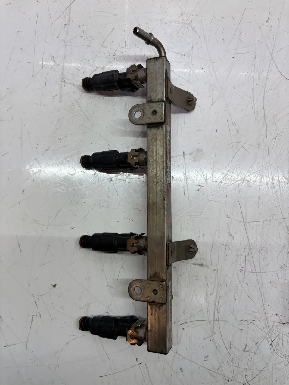 Carril del inyector MG ZS SUV 1.5 VTi 15S4C F01R00P100