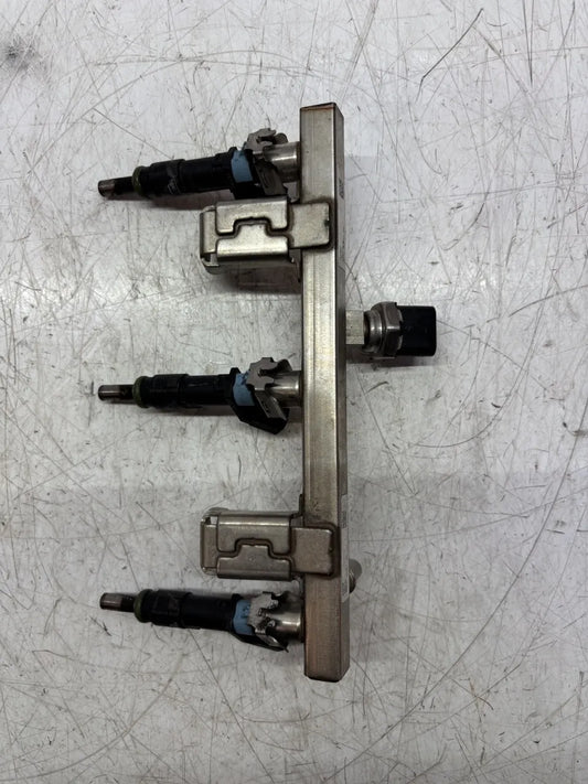 Riel inyector Ford Focus IV 1.5 EcoBoost YZDA HX7G-9D280-BB