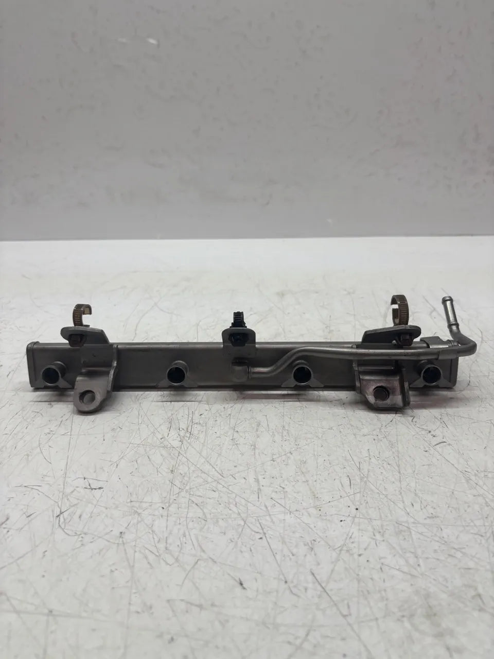 Barra de inyectores Suzuki SX4 S-Cross 1.6 gasolina M16A 15730-61M00