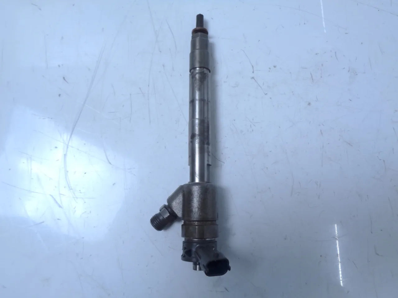 Inyector Citroen Berlingo K9 1.5 BlueHDI YHY DV5RD 9828959880 0445110955