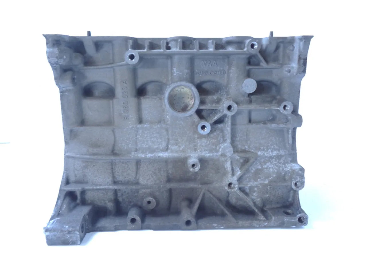 Bloque motor Defectuoso – Audi A4 B6 B7 A6 Passat 2.0 ALT R06D023A