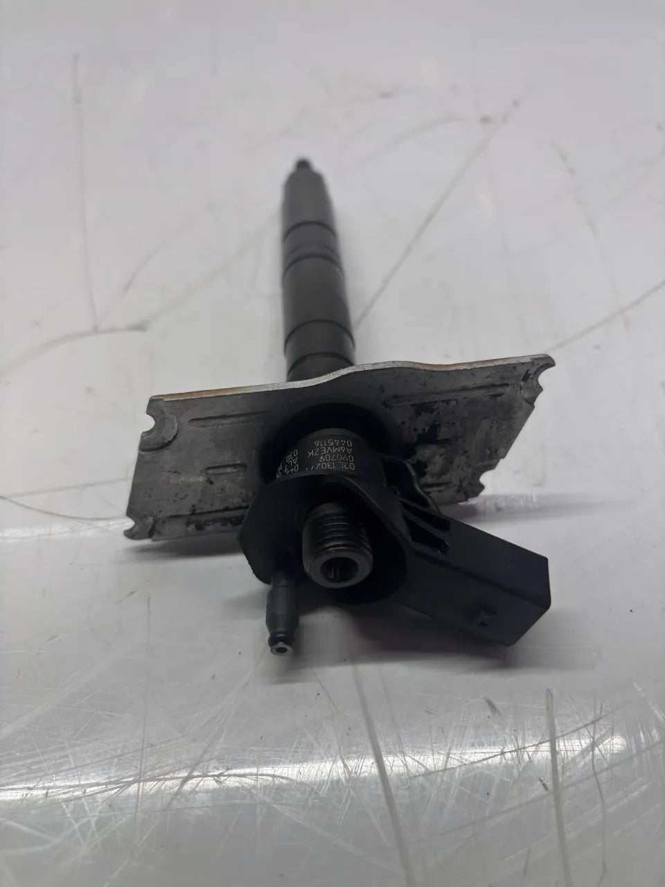 Inyector Audi Seat A4 A5 A6 Q5 Exeo 2.0 TDI CAHA CAH 03L130277