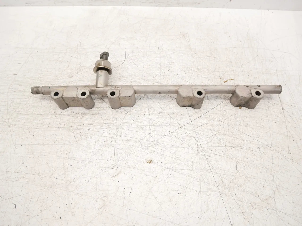 Rail de inyectores Renault Clio IV 1.6 RS M5M401 M5M 6Z02U