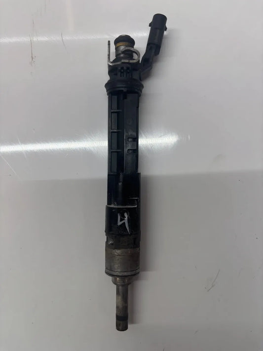 Inyector Mercedes-Benz Clase A 1.3 A180 M282.914 M282 282.914 A2820701000