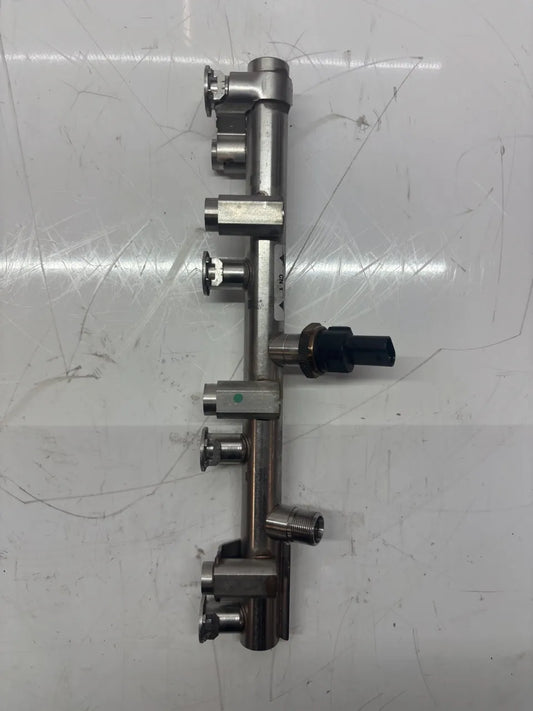 Rampa inyectora Mercedes-Benz 1.3 A180 M282.914 M282 282.914 A2820701100