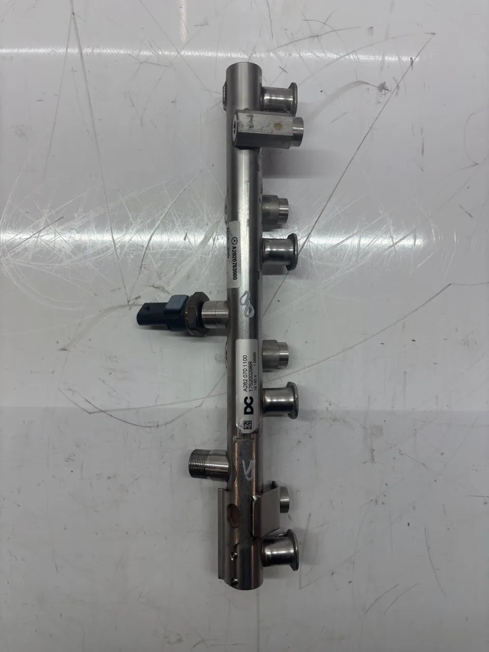 Rampa inyectora Mercedes-Benz 1.3 A180 M282.914 M282 282.914 A2820701100