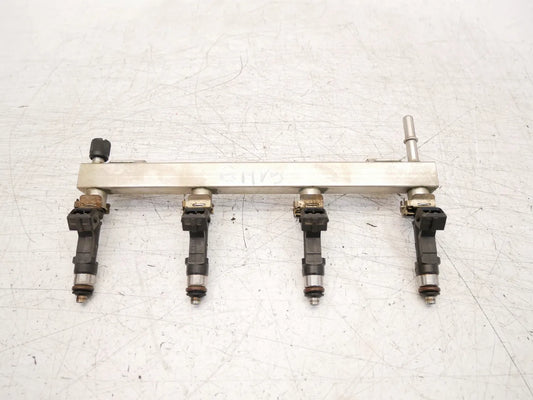 Rail de inyectores Opel Corsa D 1.2 A12XER 55562258 0280151239