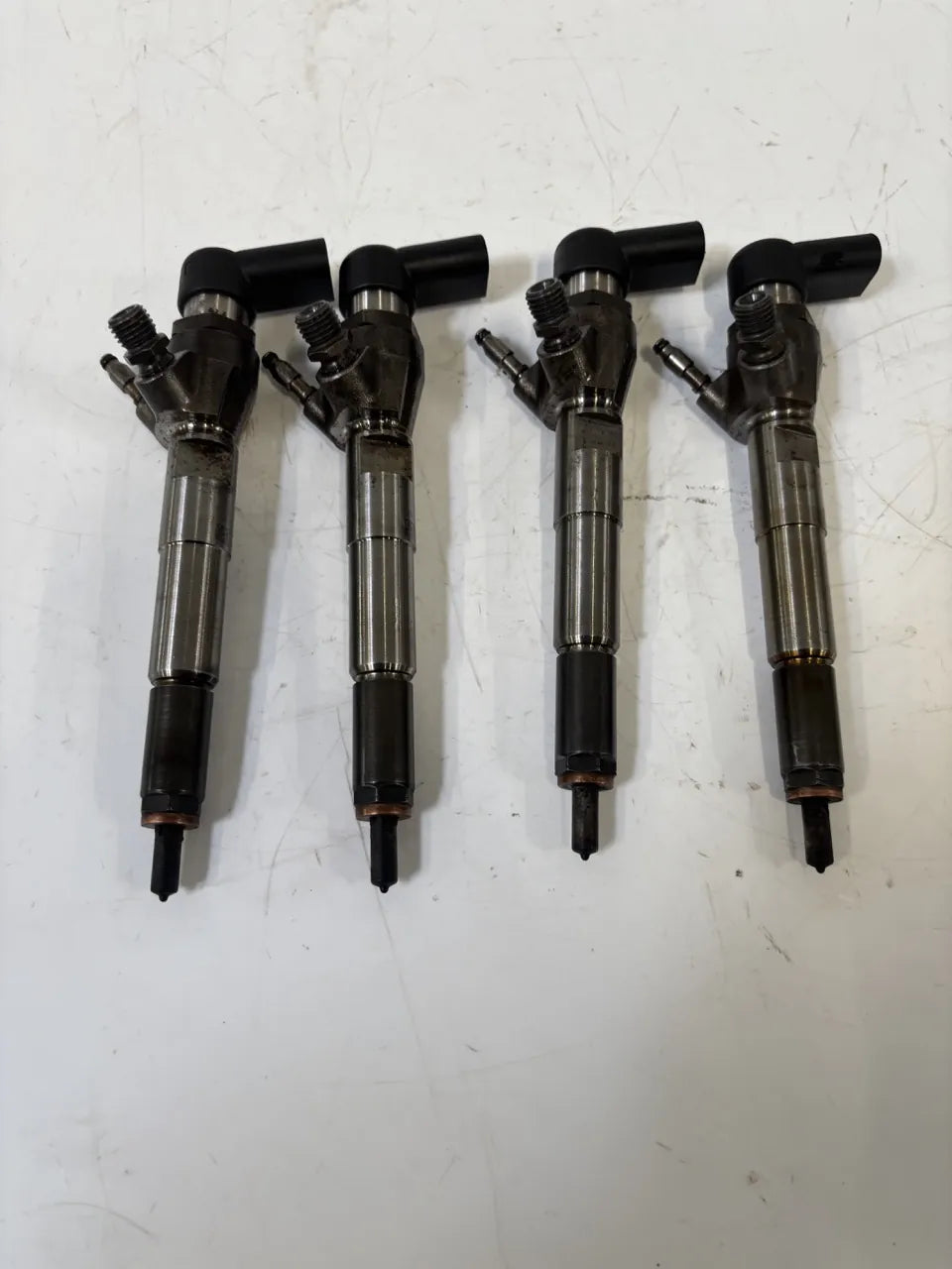 Inyector Mercedes-Benz 1.5 CDI A180 OM607.951 K9K460 166006212R