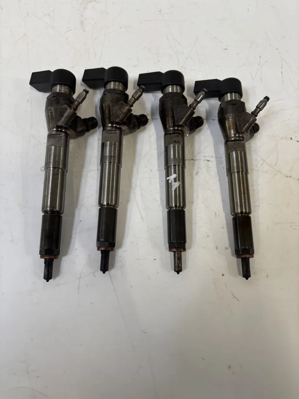 Inyector Mercedes-Benz 1.5 CDI A180 OM607.951 K9K460 166006212R