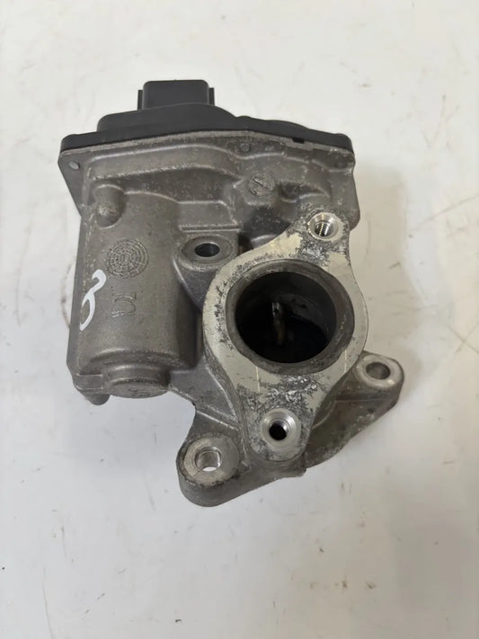 Válvula EGR Mercedes-Benz Clase B W176 1.5 CDI A180 OM607.951 K9K460 147102557R