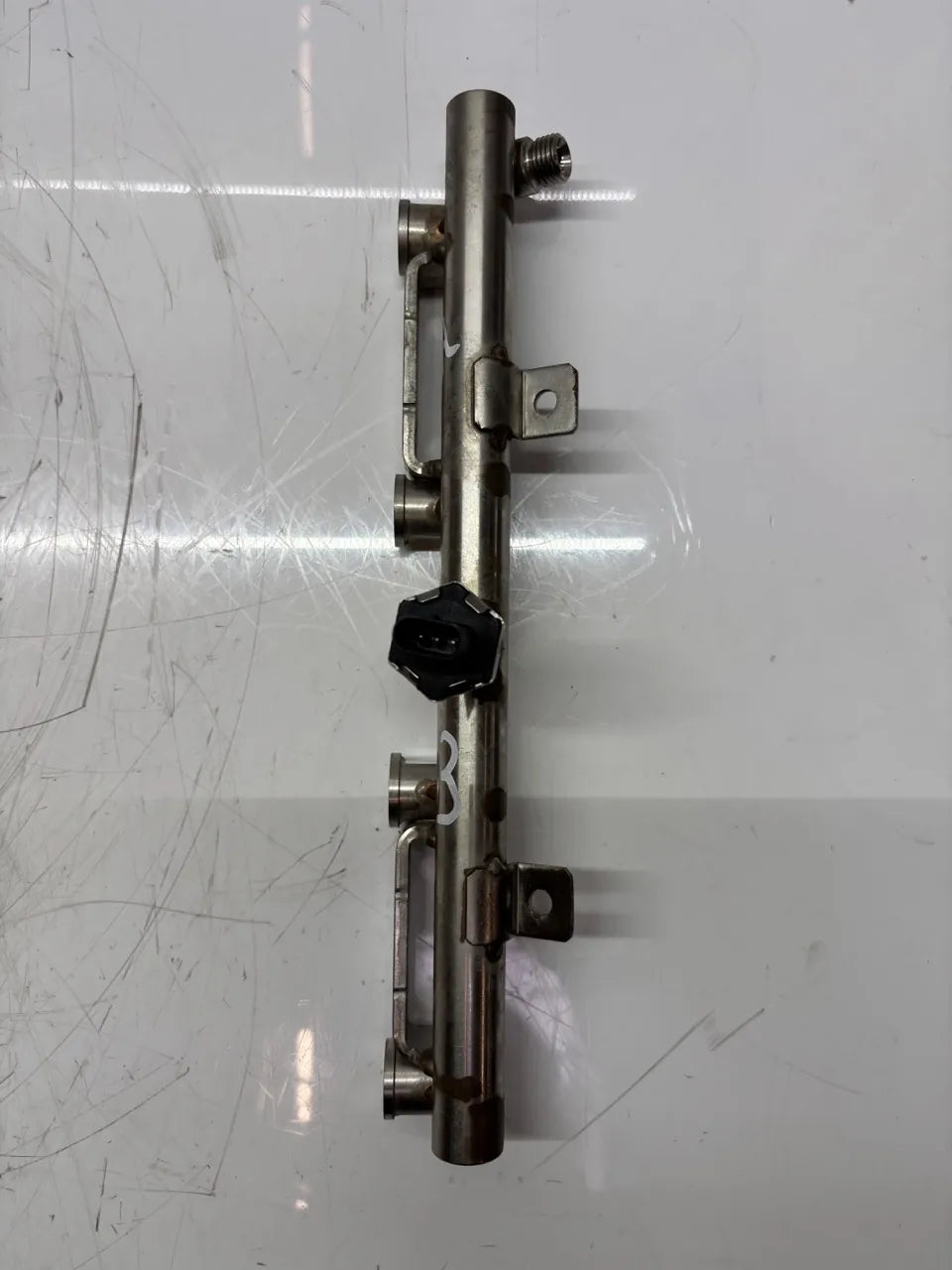 Carril del inyector Peugeot Citroen 508 1.6 PureTech EP6FADTXD 5GF 9814468180