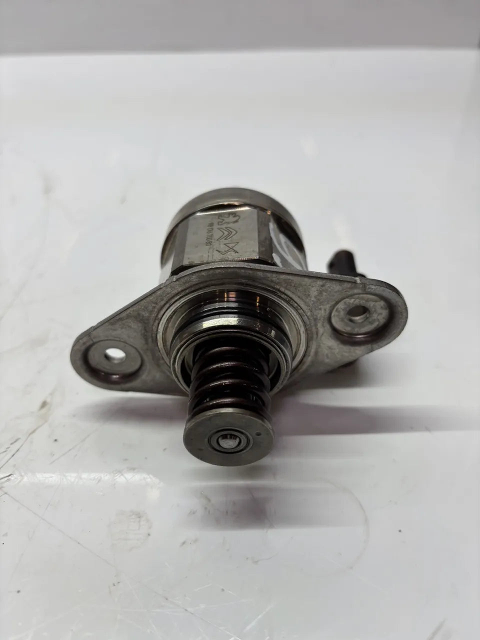 Bomba de combustible Peugeot Citroen 508 1.6 PureTech EP6FADTXD 5GF 9817670080