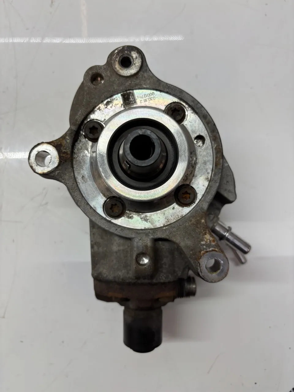 Bomba de alta presión Ford Transit V363 2.0 EcoBlue YMR6 HG9Q-9B395-AA