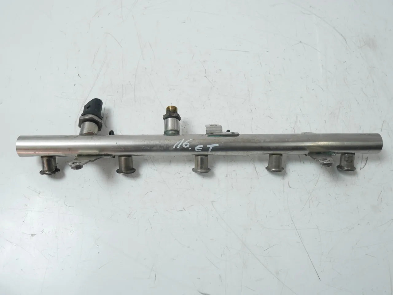 Rampa inyectora Audi A3 RS3 TT 2.5 quattro CEPA CEP 07K133317J